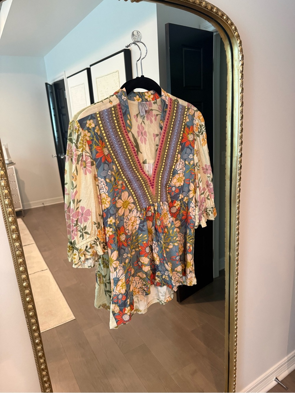 Anthropologie - Boho Floral V-Neck Peasant Tunic in Blue and Cream
